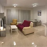 Διαμέρισμα Prado *